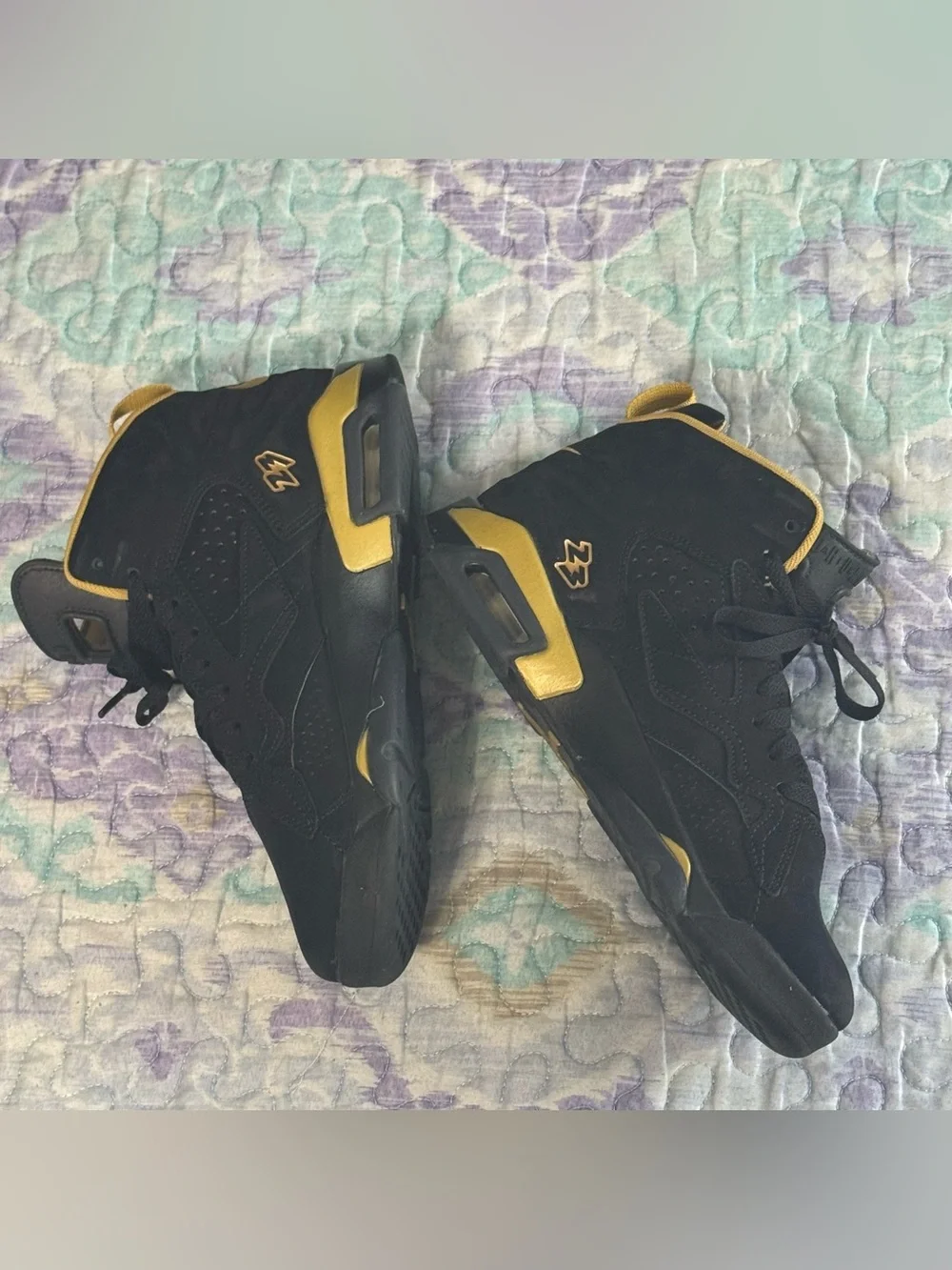 Jordan MVP basketball shoes in a black and metallic gold colorway Size 6 1/2